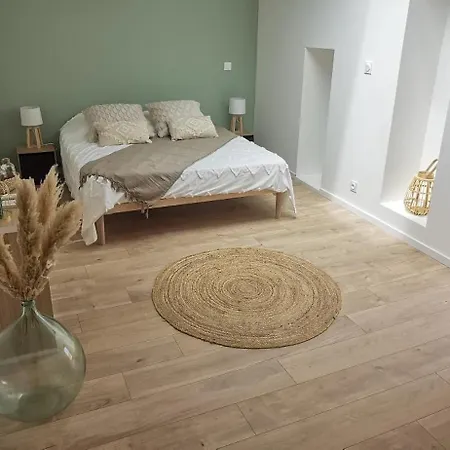 Appartement Au Coeur Des Caladons Lunel (Herault)
